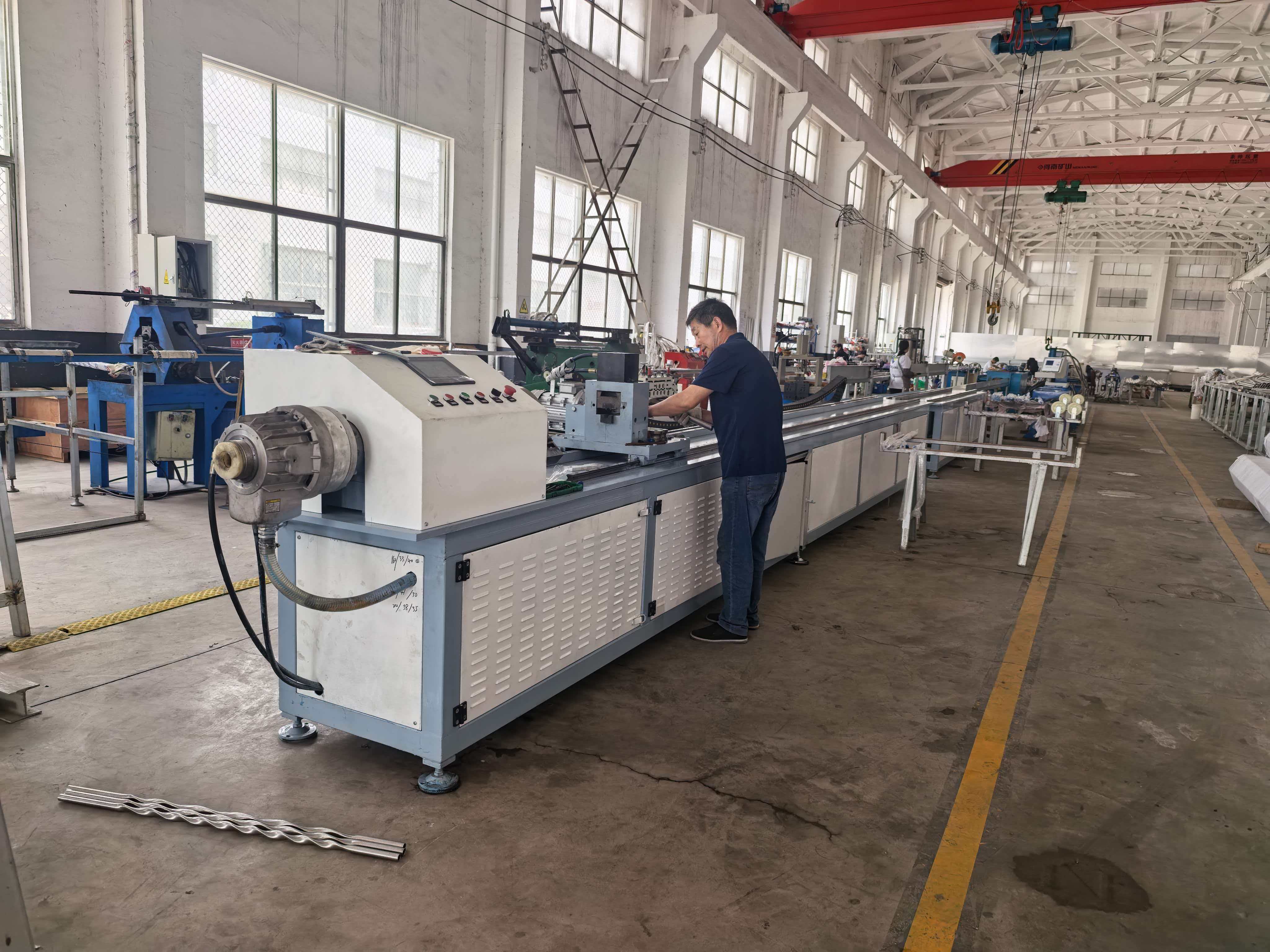 螺旋扁管机床,扭曲管成型机床