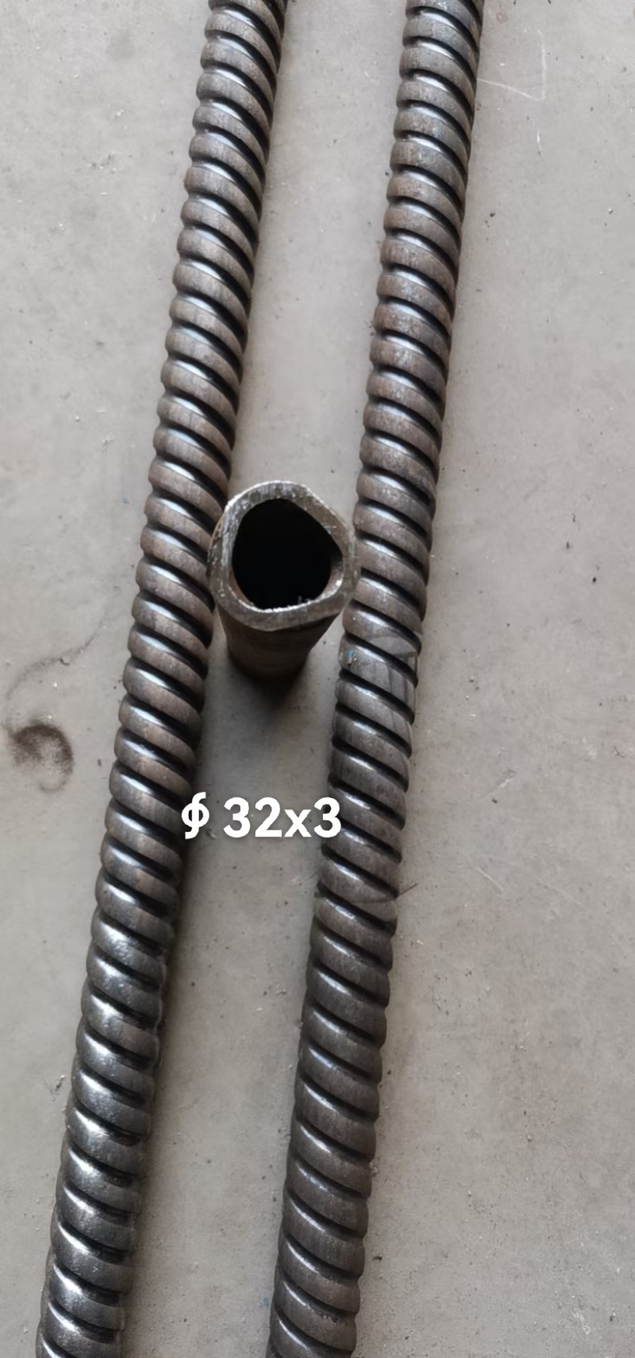 三头螺纹管机床